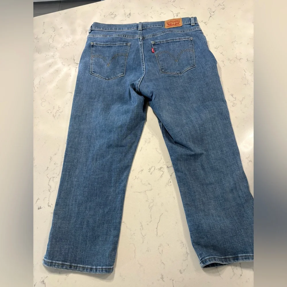Levi's Women’s Classic Capri Jeans Size 12 - Picture 3 of 10
